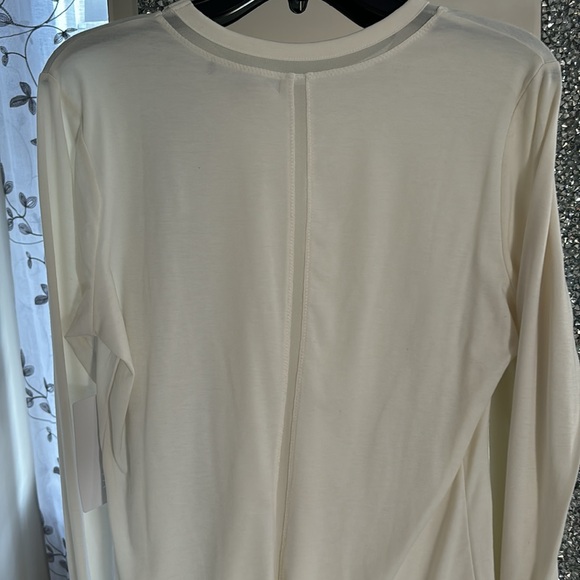New with Tag! Athleta Cream Top! - Picture 6 of 7